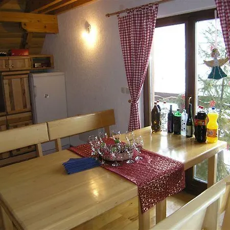 샬레 Planinska Kuca 쿠프레스