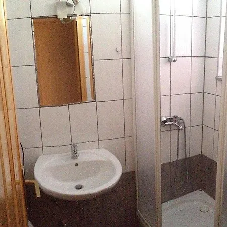 샬레 Planinska Kuca 쿠프레스